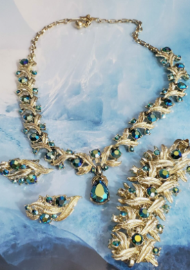 Vintage Costume Jewelry Brands: Uncovering the Most Collectible